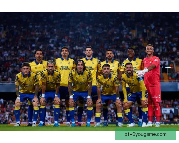 国家德比巅峰对决皇马巴萨再燃世纪恩怨荣耀之战伯纳乌之夜谁主沉浮